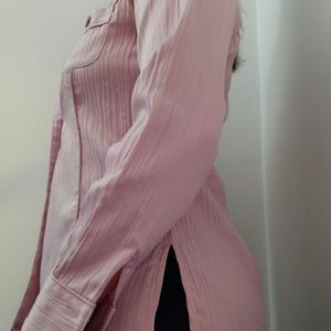 *MEDIUM* Light pink button up shirt